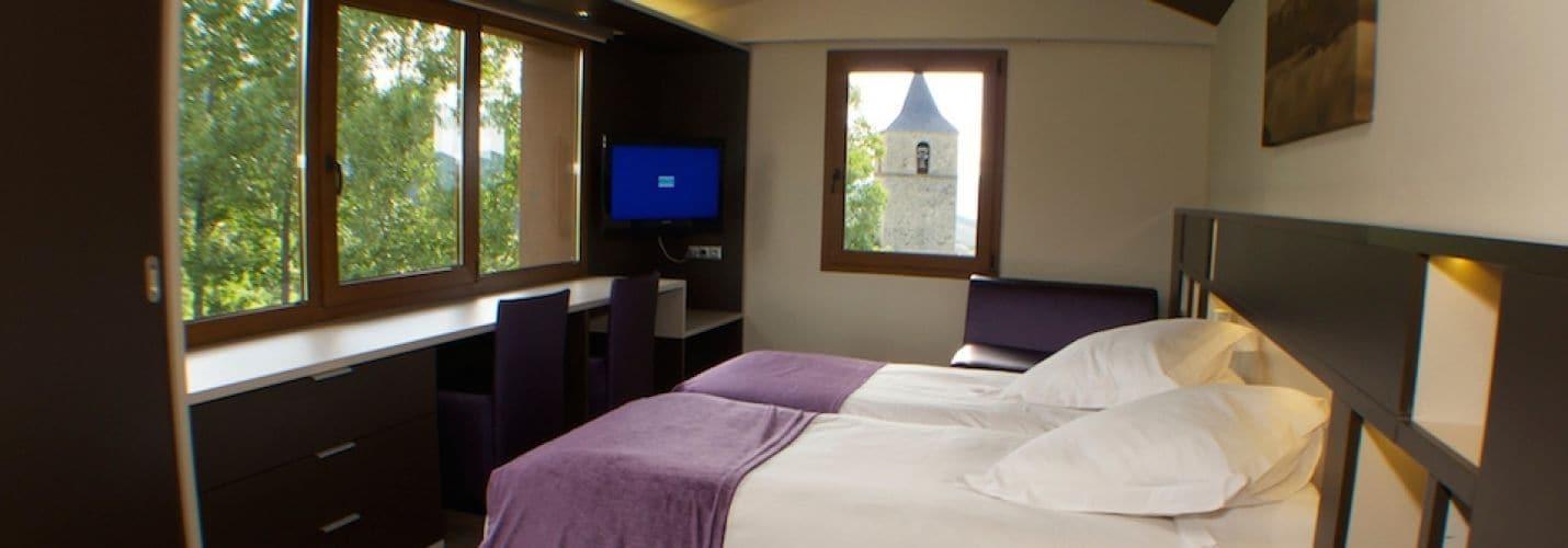 Hotel Mirador Lles Bagian luar foto