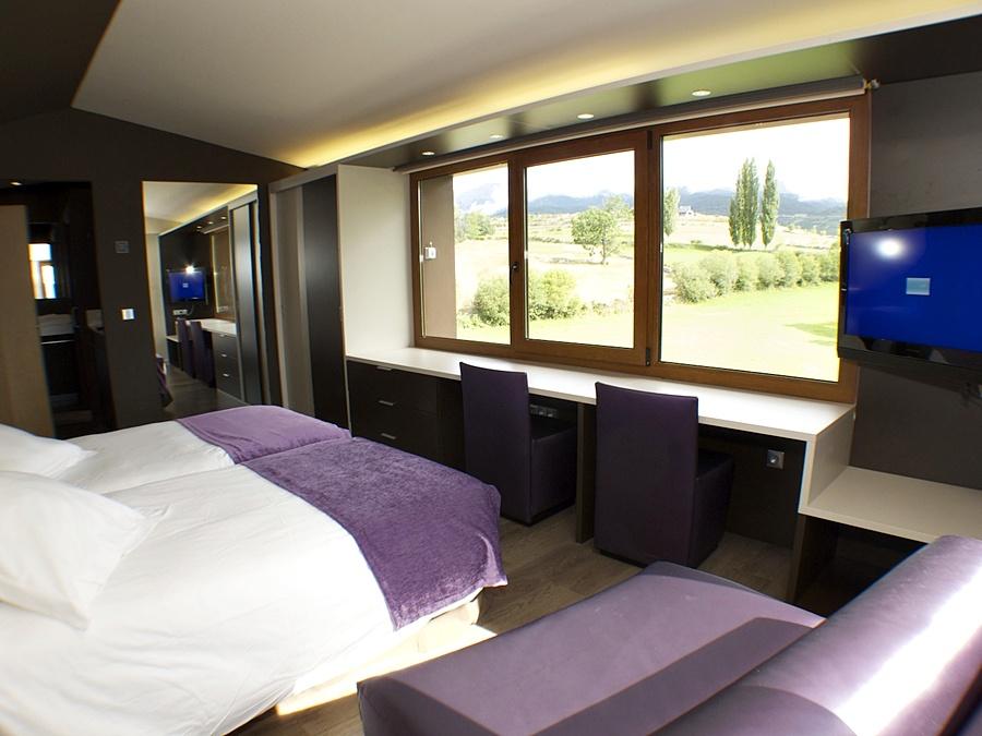 Hotel Mirador Lles Bagian luar foto